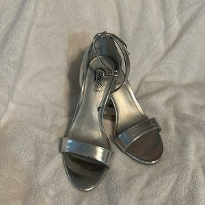 Candies, silver, high heel